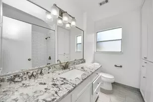 8119 Concho St, Houston, TX 77036 - Photo 25
