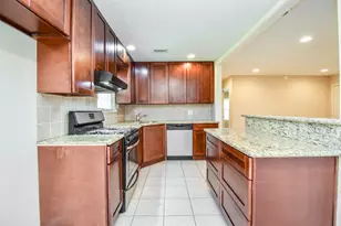 6430 Saxet St, Houston, TX 77055 - Photo 9