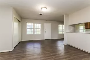 608 Hilliard, Conroe, TX 77301 - Photo 7