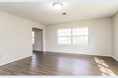 608 Hilliard, Conroe, TX 77301 - Photo 5