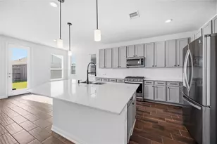 2111 Katalonia Ln, Fresno, TX 77545 - Photo 3