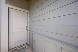 12920 Ami and Tami Pl, Houston, TX 77048 - Photo 3