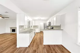 8518 Windy Thicket Ln, Cypress, TX 77433 - Photo 9