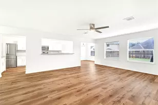 8518 Windy Thicket Ln, Cypress, TX 77433 - Photo 11