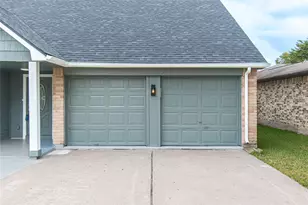 13130 Kingsmill Dr, Houston, TX 77478 - Photo 3
