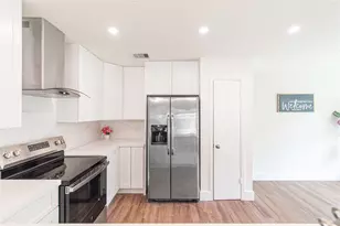 13130 Kingsmill Dr, Houston, TX 77478 - Photo 17
