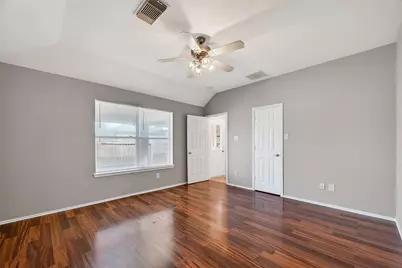 9807 Tawny Trace Court, Houston, TX 77044 - Photo 17