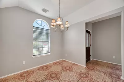 9807 Tawny Trace Court, Houston, TX 77044 - Photo 7