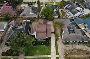 3210 Freshmeadows Dr, Houston, TX 77063 - Photo 33