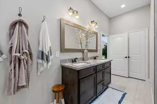 122 Comal Dr, Baytown, TX 77523 - Photo 21
