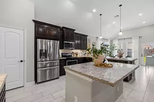 122 Comal Dr, Baytown, TX 77523 - Photo 13