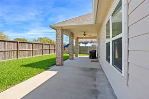 223 Harbor Bend Ln, Dickinson, TX 77539 - Photo 25