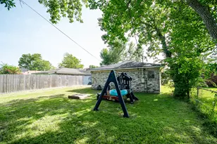 322 S Carroll, La Porte, TX 77571 - Photo 5
