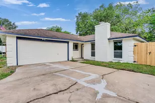 3915 Brumbelow St, Rosenberg, TX 77471 - Photo 3