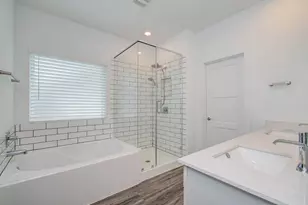 10011 Angelina Woods Ln, Conroe, TX 77384 - Photo 23