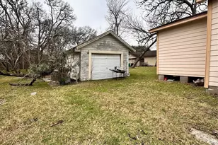 1701 W Humble St, Baytown, TX 77520 - Photo 27
