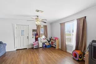 1701 W Humble St, Baytown, TX 77520 - Photo 5