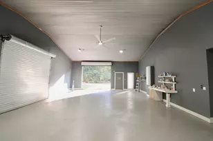 111 10th St, Shepherd, TX 77371 - Photo 31