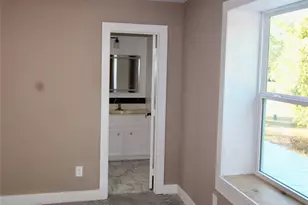 111 10th St, Shepherd, TX 77371 - Photo 17