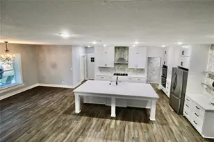 111 10th St, Shepherd, TX 77371 - Photo 27