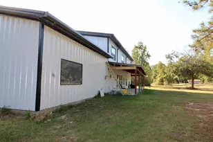 111 10th St, Shepherd, TX 77371 - Photo 33