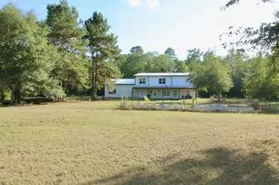 111 10th St, Shepherd, TX 77371 - Photo 37