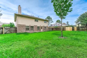 8823 Emerald Heights Ln, Houston, TX 77083 - Photo 33