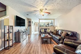 3700 Wood Sorrel Dr, Dickinson, TX 77539 - Photo 7