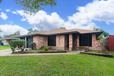 1918 Deerhurst Lane, Houston, TX 77088 - Photo 3