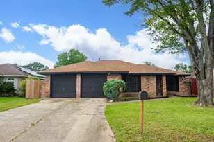 1918 Deerhurst Ln, Houston, TX 77088 - Photo 1