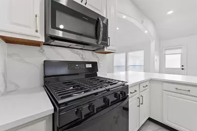 10703 White Bridge Lane, Sugar Land, TX 77498 - Photo 17