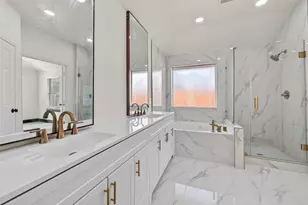 10703 White Bridge Ln, Sugar Land, TX 77498 - Photo 11