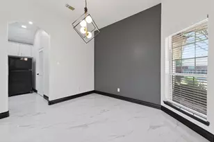 10703 White Bridge Ln, Sugar Land, TX 77498 - Photo 15