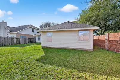 10703 White Bridge Lane, Sugar Land, TX 77498 - Photo 37