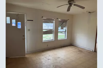 407 E 2nd Street, Bishop, TX 78343 - Photo 3