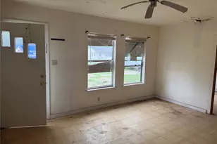 407 E 2nd St, Bishop, TX 78343 - Photo 3