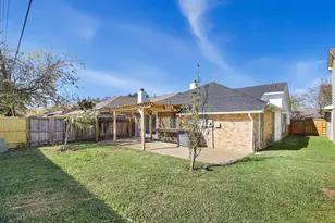 13535 Bonilla Ln, Houston, TX 77083 - Photo 17