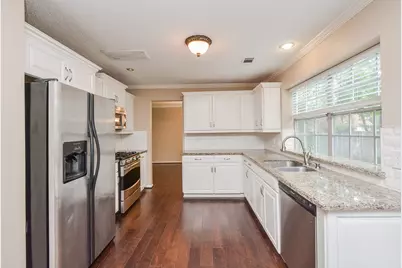 10 Ridgecross Place, The Woodlands, TX 77381 - Photo 11