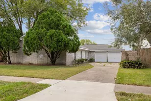 9423 Kristin Dr, Houston, TX 77031 - Photo 1