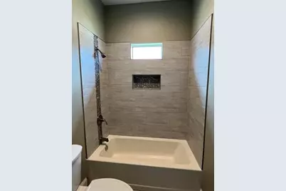 2865 Amber Avenue, Groves, TX 77619 - Photo 15