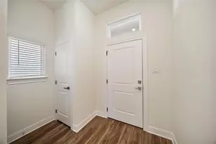 412 W Marlin St, Willis, TX 77378 - Photo 9