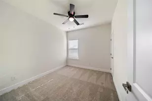 412 W Marlin St, Willis, TX 77378 - Photo 21