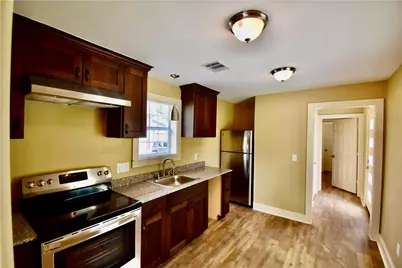 321 E 35th Street, Houston, TX 77018 - Photo 3