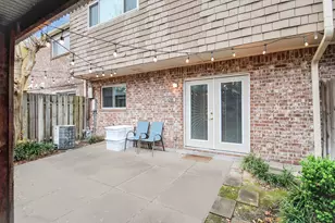 10382 Hammerly Blvd, Houston, TX 77043 - Photo 23