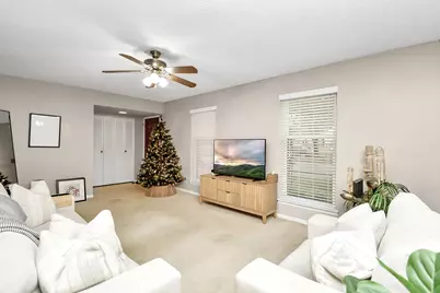 10382 Hammerly Boulevard, Houston, TX 77043 - Photo 3