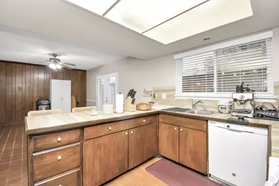 10382 Hammerly Boulevard, Houston, TX 77043 - Photo 9