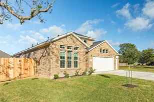 10 Green Meadows Ln, West Columbia, TX 77486 - Photo 3