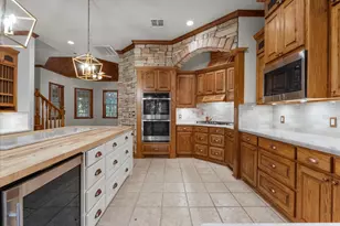 7306 Live Oak Cir, Alvin, TX 77511 - Photo 9