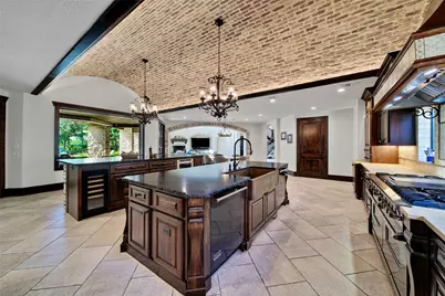 2 Highclere Park Drive, Spring, TX 77379 - Photo 9