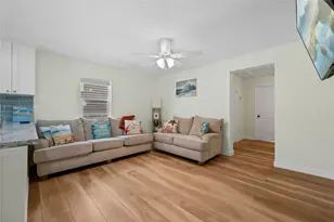 2811 Ave O 1/2, Galveston, TX 77550 - Photo 5